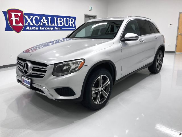 Used 2017 Mercedes-Benz GLC 300 4MATIC image 2