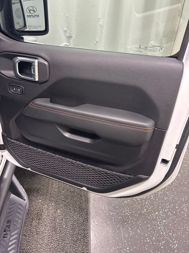 Used 2021 Jeep Gladiator Mojave w/ Cold Weather Group AWD/4WD image 30