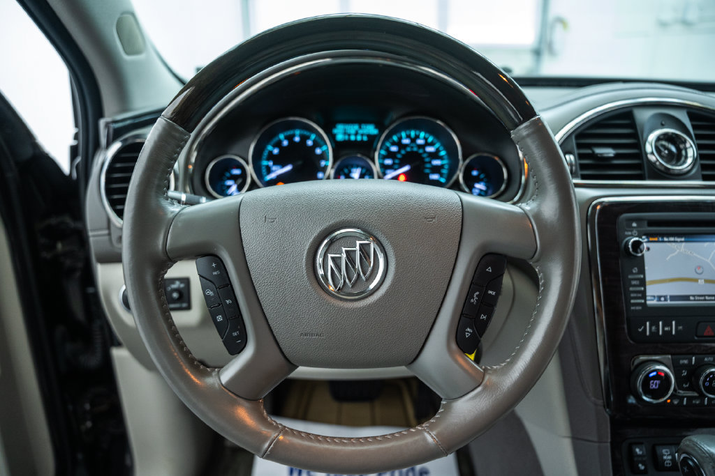 Used 2017 Buick Enclave Leather w/ Trailering Package AWD/4WD image 30