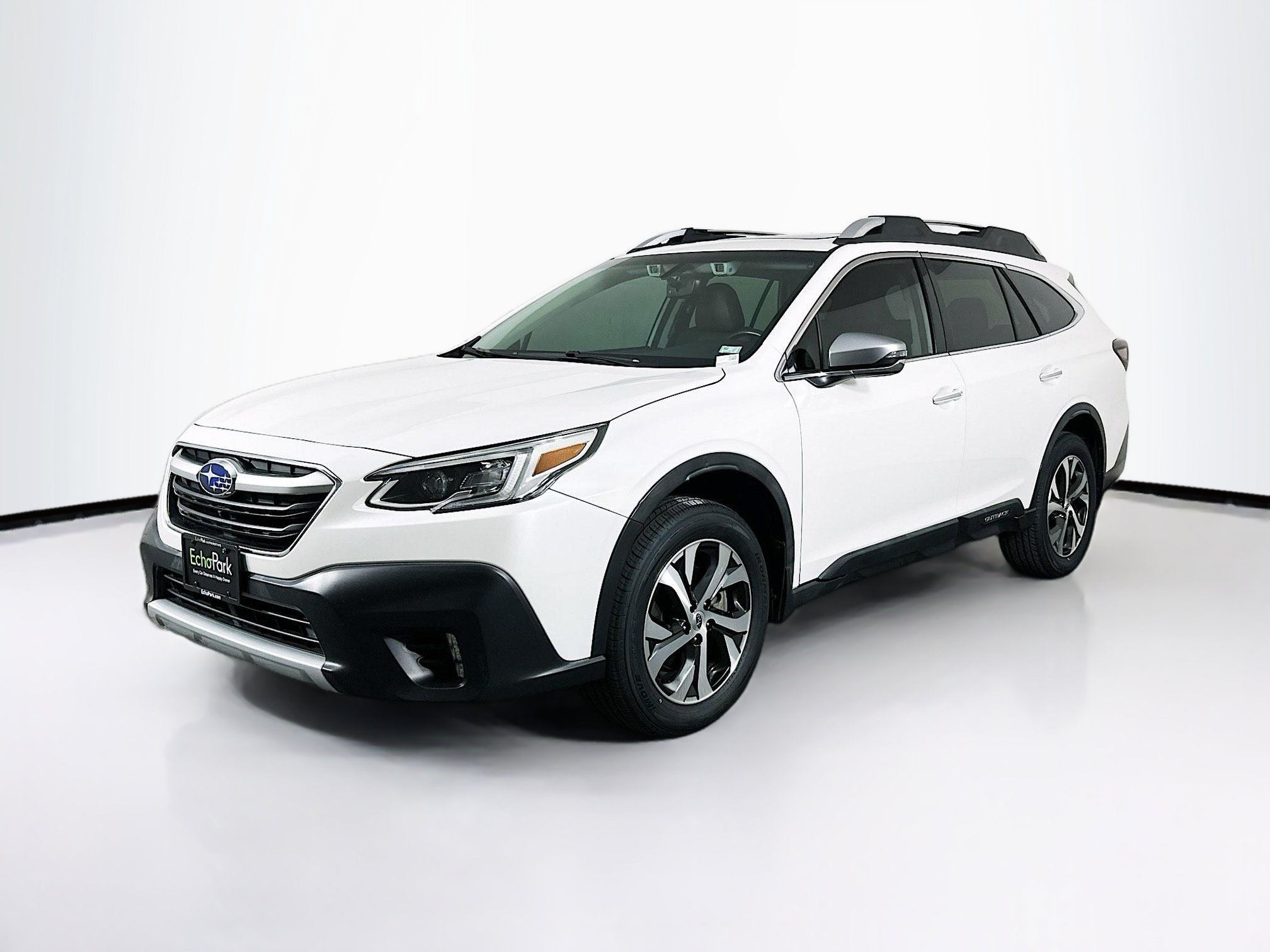 Used 2020 Subaru Outback Touring w/ Popular Package #2 AWD/4WD image 3