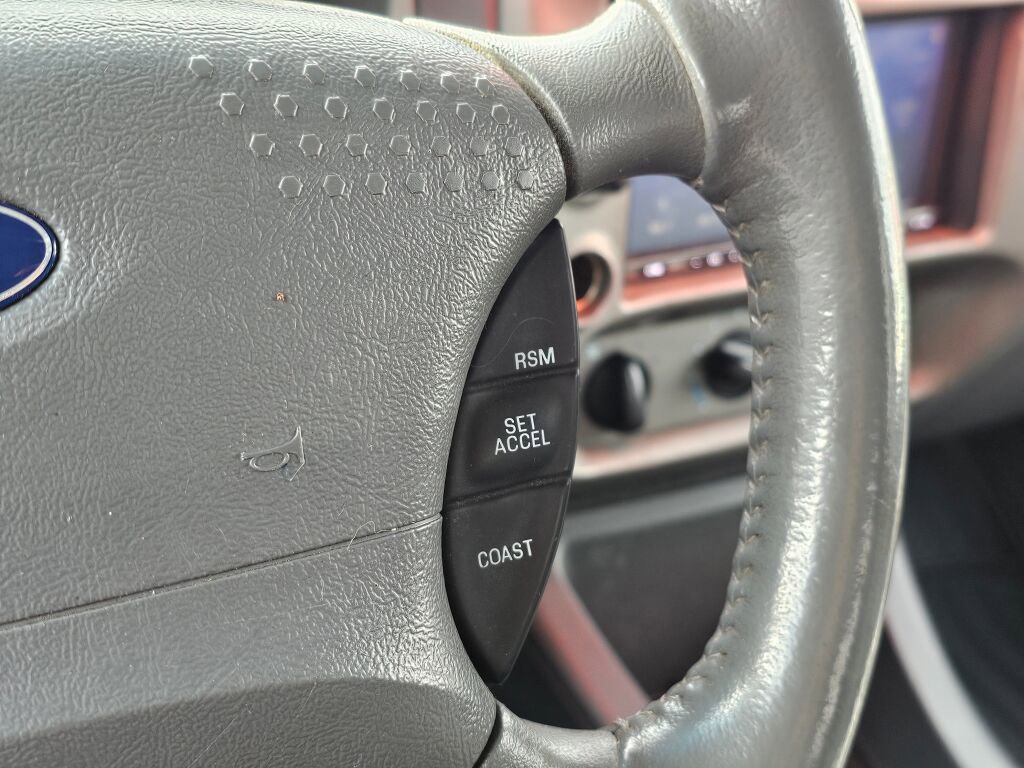 Used 2004 Ford Explorer Sport Trac XLS AWD/4WD image 30