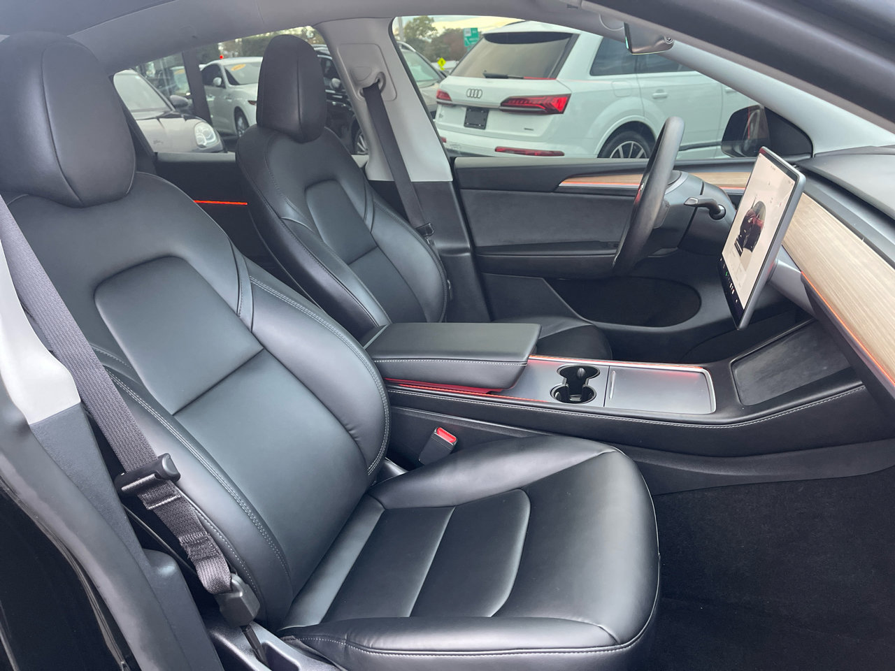 Used 2024 Tesla Model Y Long Range image 34