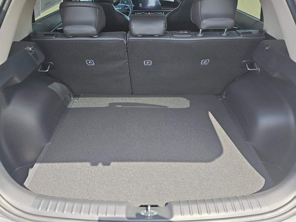 New 2025 Kia Niro EX Touring image 6