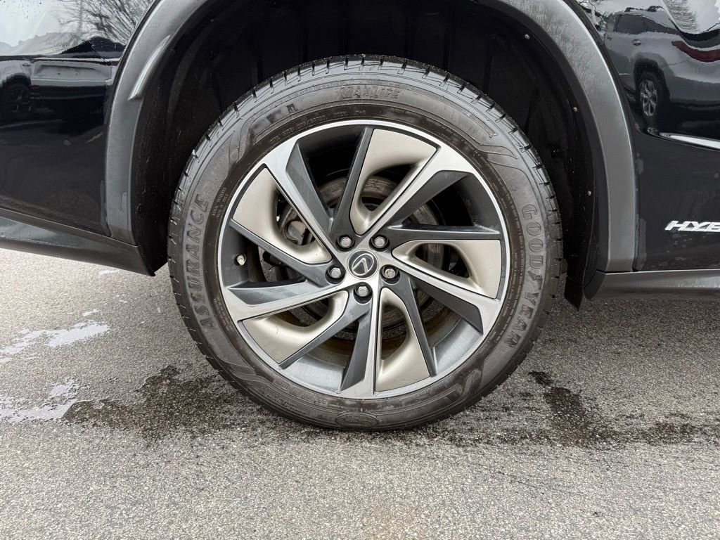 Used 2019 Lexus RX 450hL Luxury w/ Accessory Package image 28