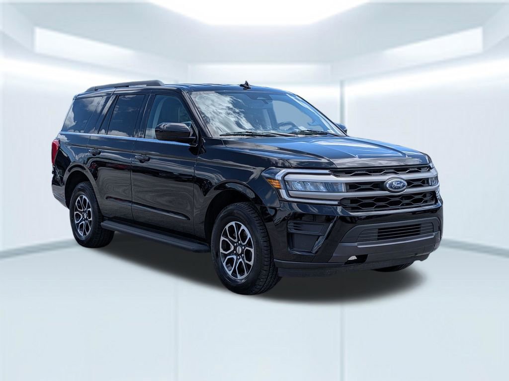 Used 2024 Ford Expedition XLT AWD/4WD image 8
