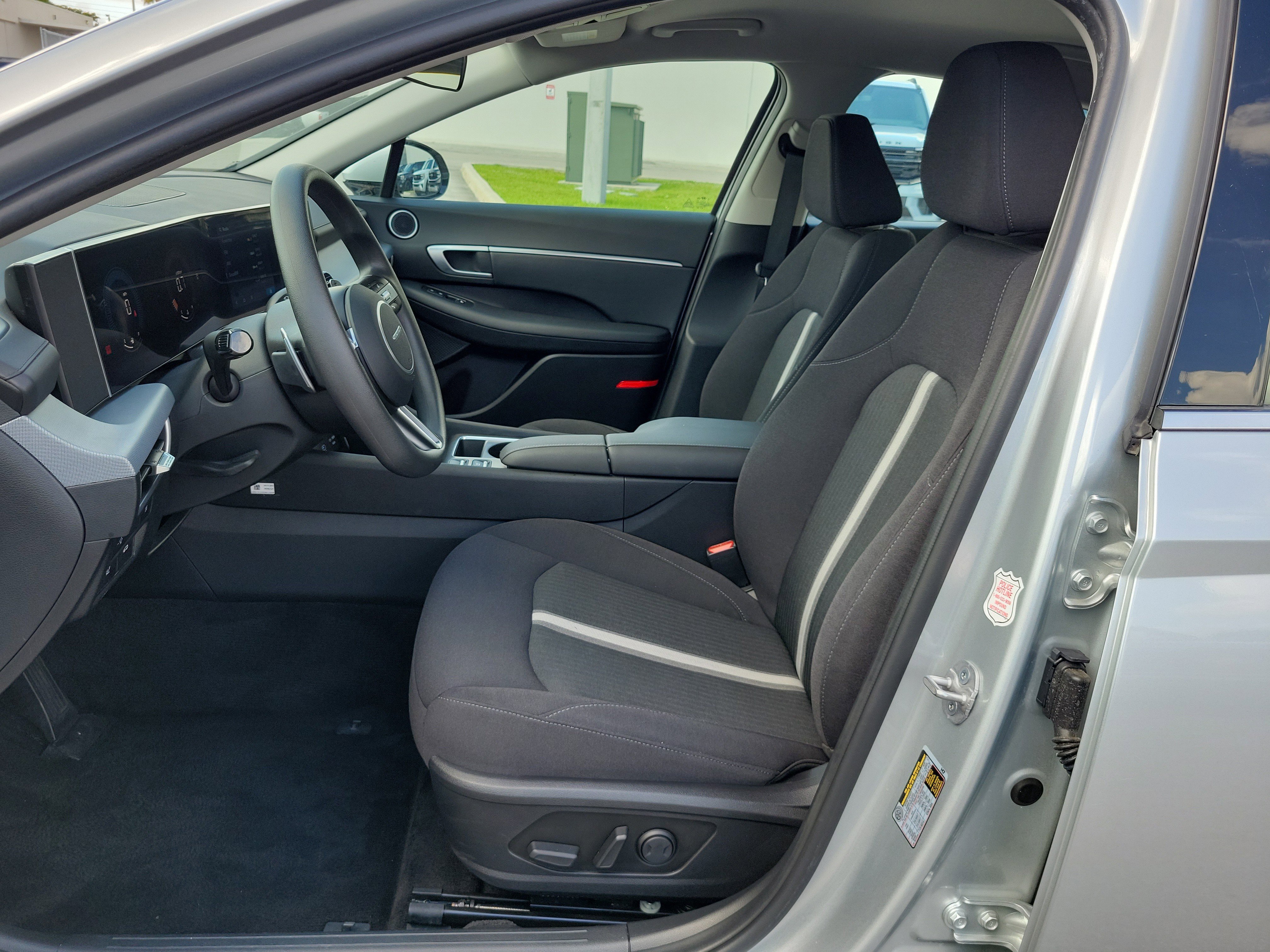 Used 2025 Hyundai Sonata SEL FWD image 11