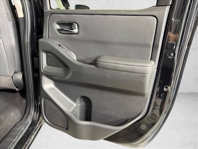 Used 2024 Nissan Frontier SV w/ SV Convenience Package RWD image 16