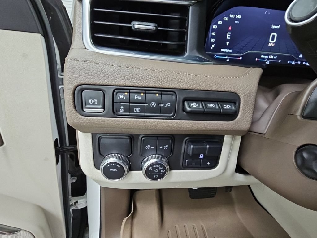 Used 2022 GMC Yukon Denali w/ Advanced Technology Package RWD image 29