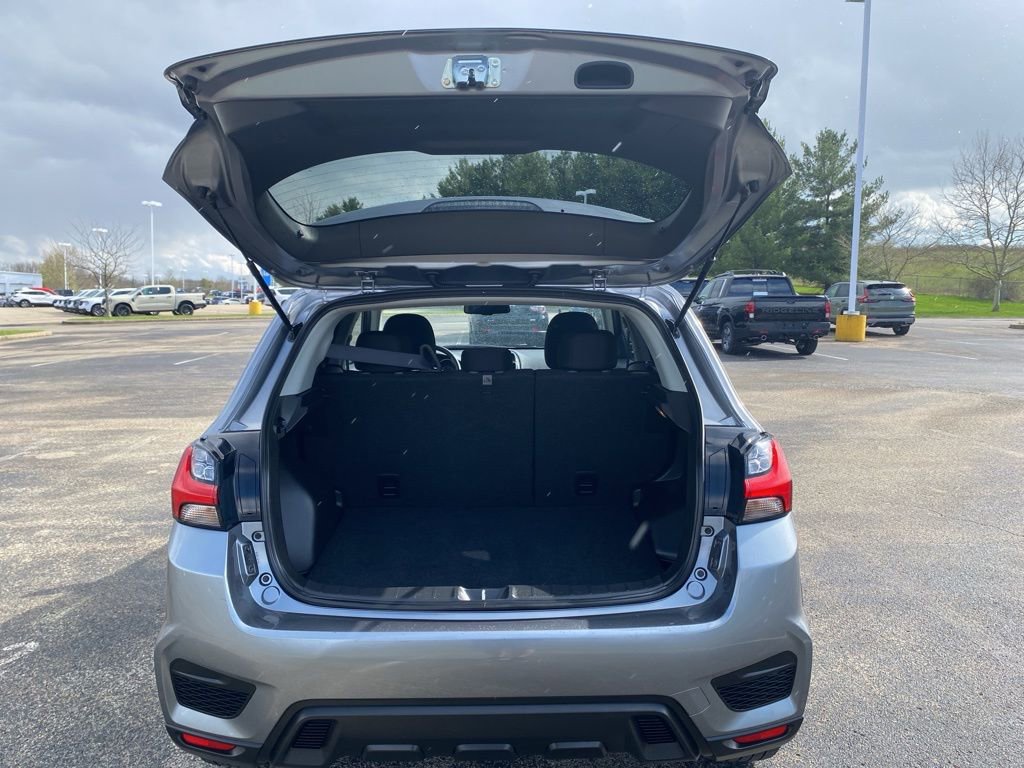 Used 2025 Mitsubishi Outlander Sport LE image 15