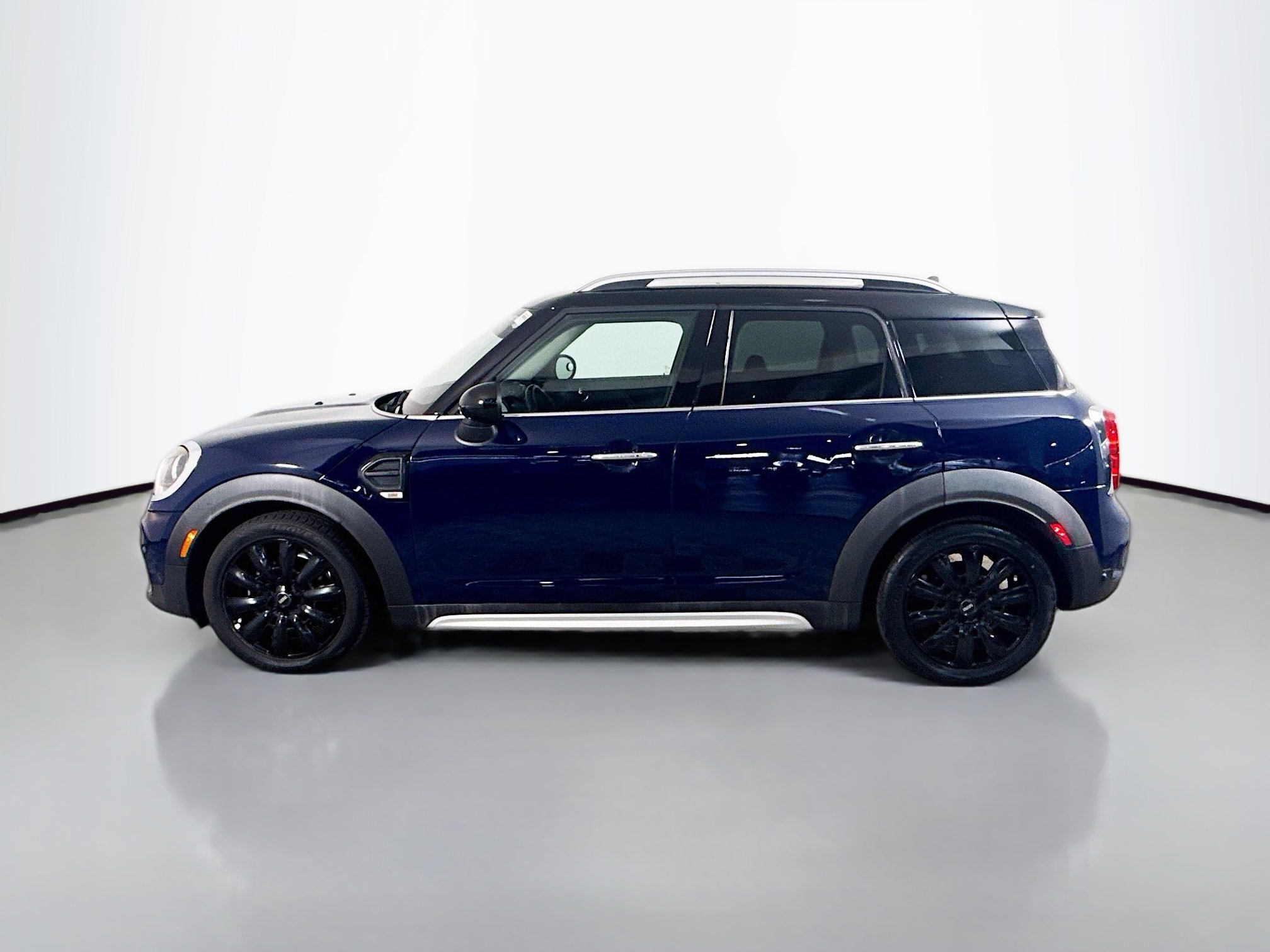 Used 2017 MINI Cooper Countryman FWD image 6