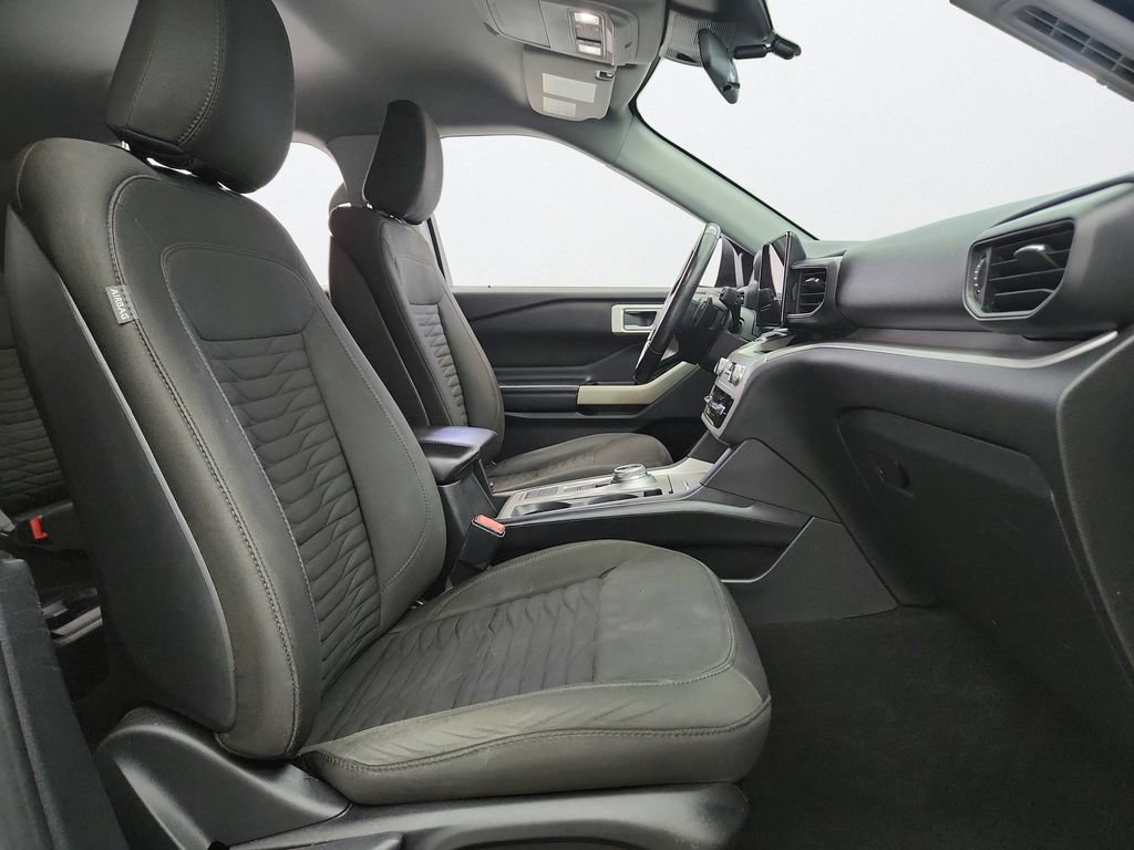 Used 2020 Ford Explorer XLT w/ Comfort Package RWD image 25