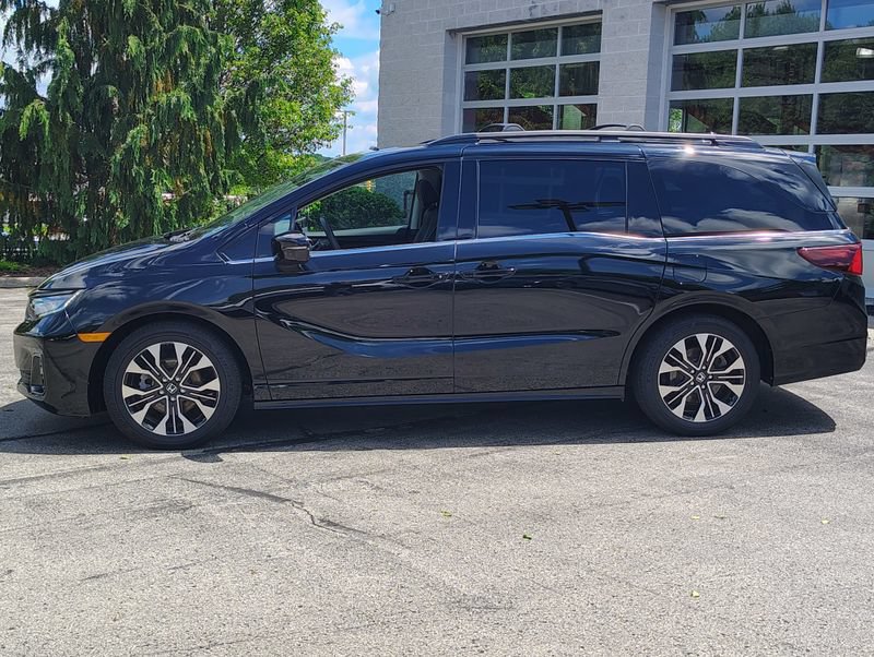 Used 2025 Honda Odyssey Elite image 10