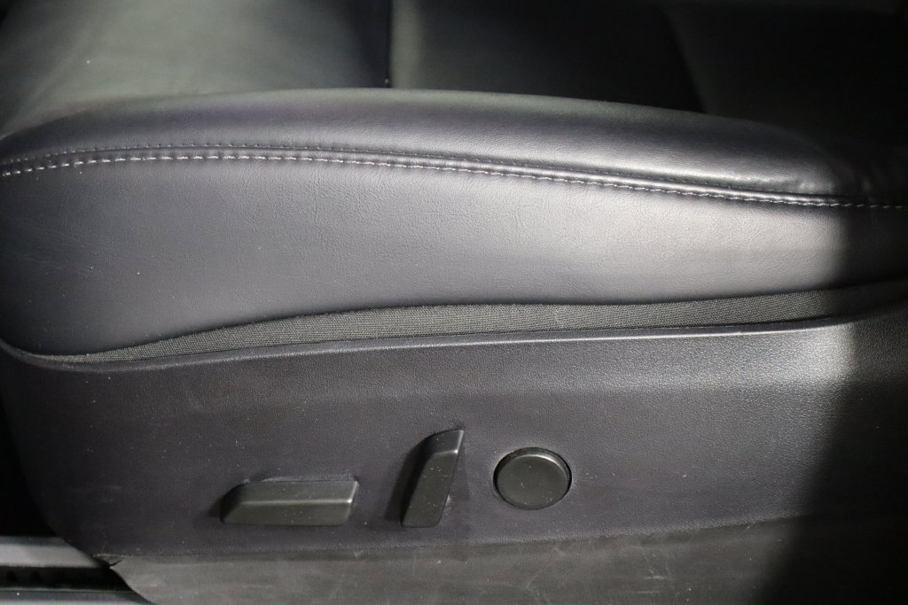 Used 2020 Tesla Model Y Long Range AWD/4WD image 17