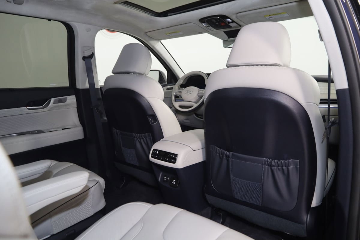 Used 2024 Hyundai Palisade Calligraphy FWD image 17