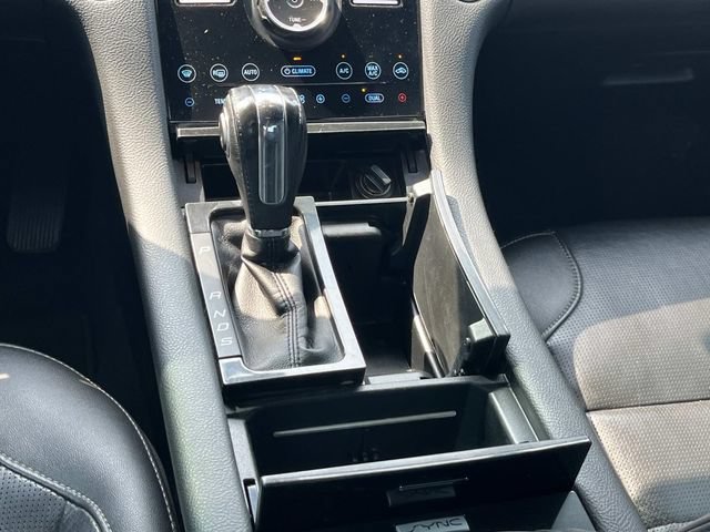 Used 2019 Ford Taurus Limited FWD image 15