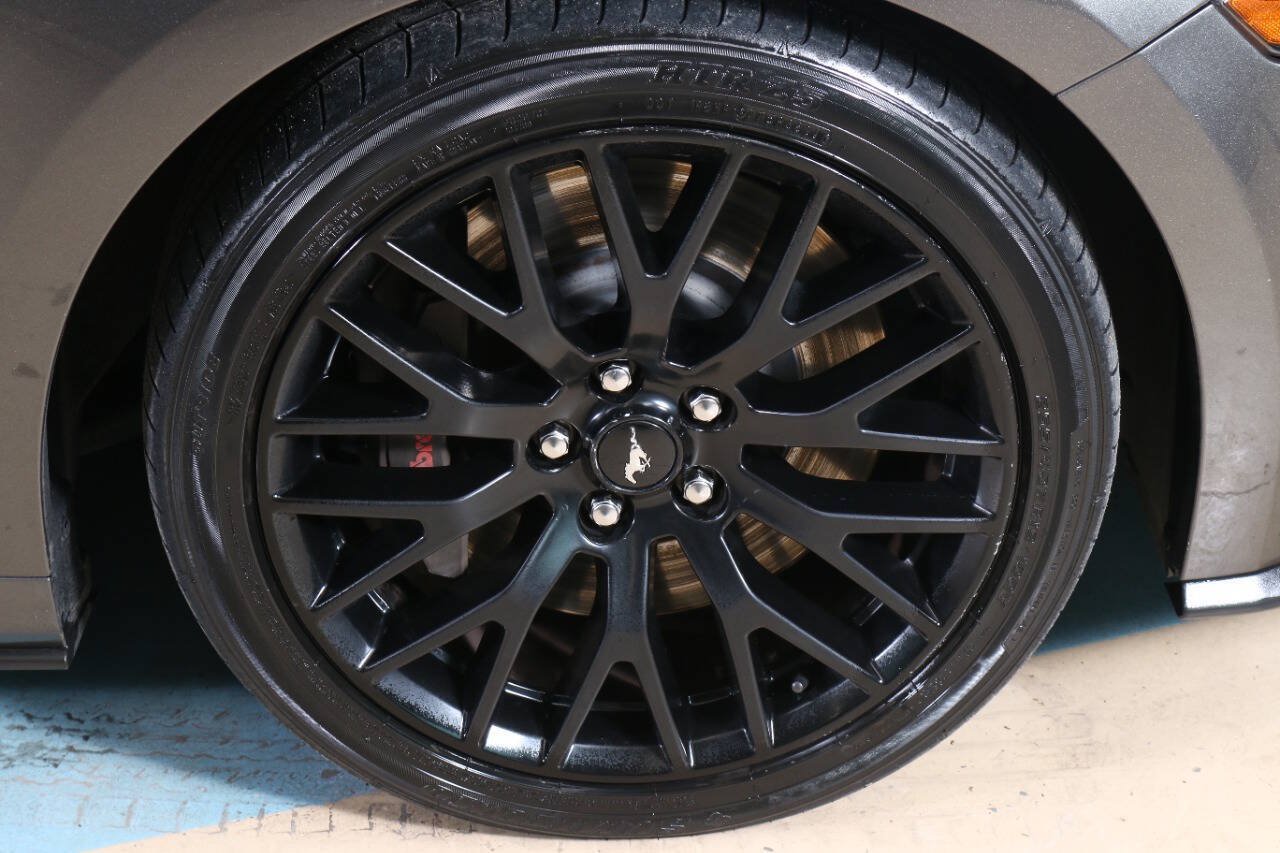 Used 2018 Ford Mustang GT w/ GT Performance Package RWD image 13