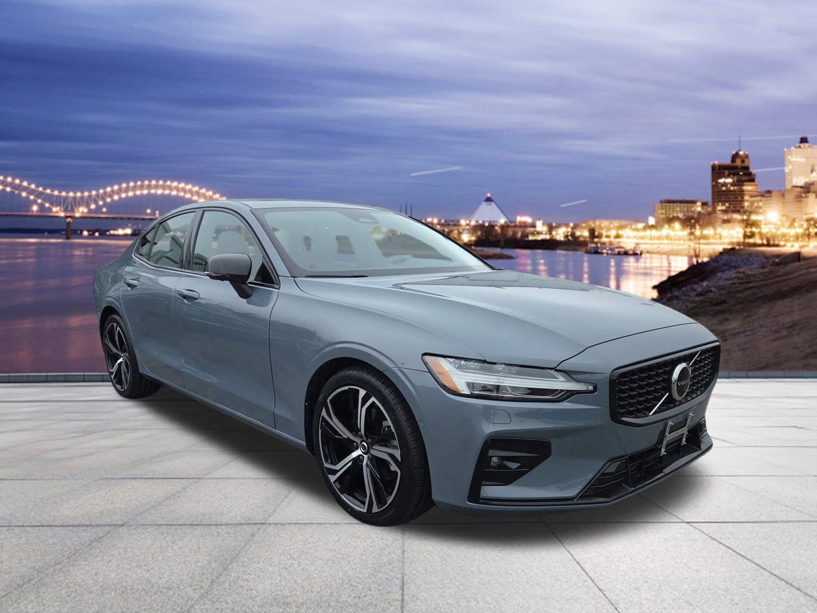 Used 2024 Volvo S60 B5 Plus w/ Climate Package image 4