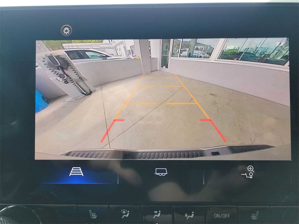 New 2024 Chevrolet Colorado LT w/ LT Convenience Package III image 15