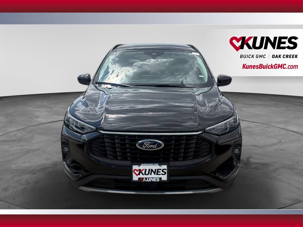 Used 2025 Ford Escape Platinum AWD/4WD image 3