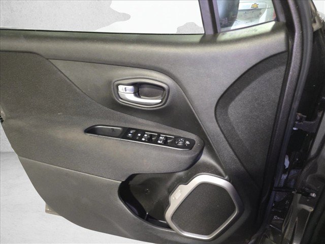 Used 2021 Jeep Renegade Latitude AWD/4WD image 26