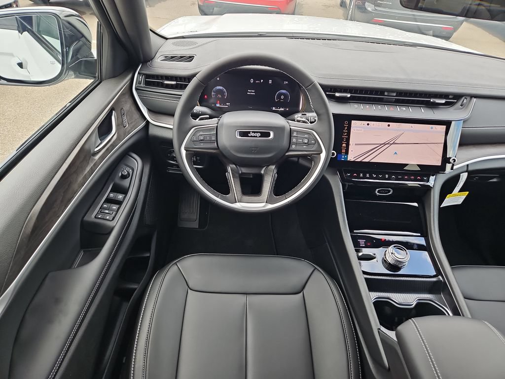 New 2026 Jeep Grand Cherokee Limited w/ Limited Altitude Package AWD/4WD image 9