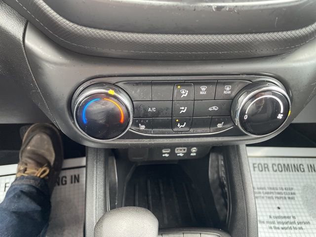 Used 2022 Chevrolet TrailBlazer LT w/ Driver Confidence Package image 17