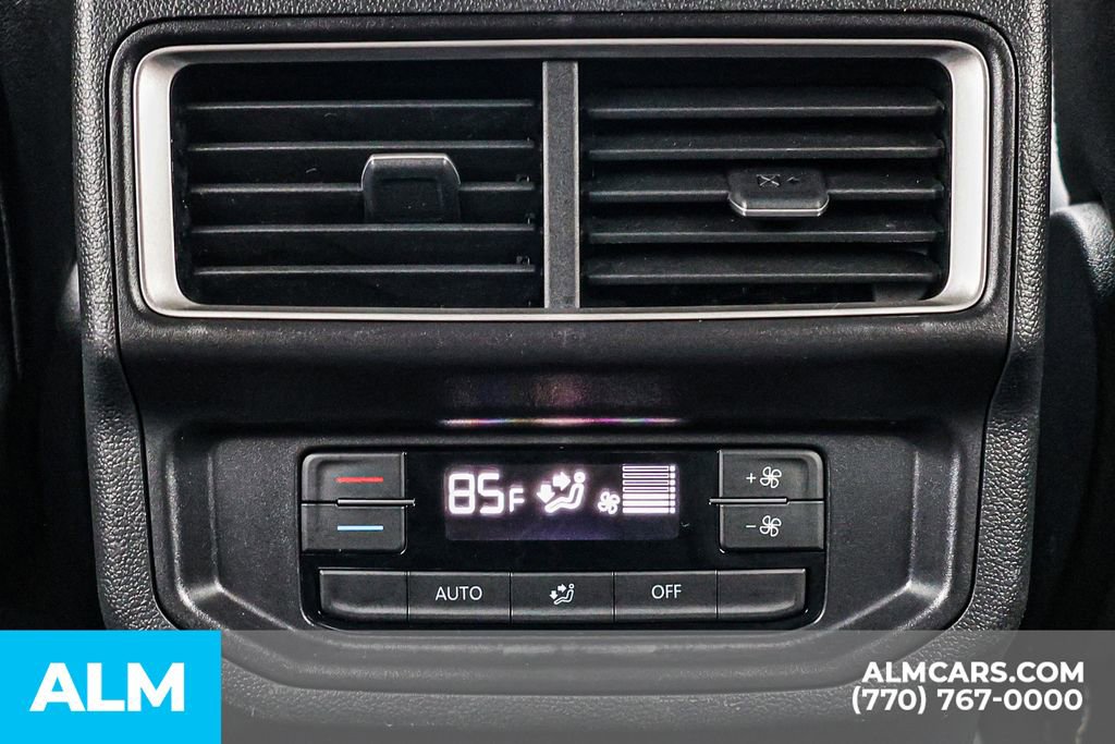 Used 2025 Volkswagen Atlas SE image 62