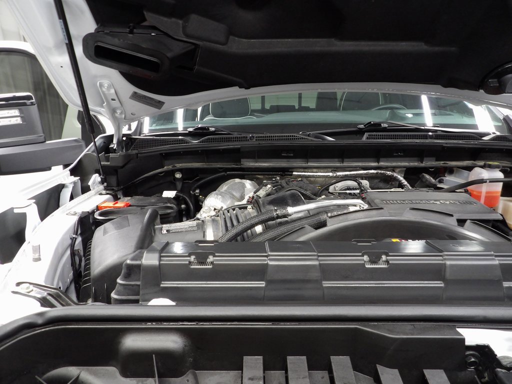 Used 2025 GMC Sierra 2500 AT4X image 32