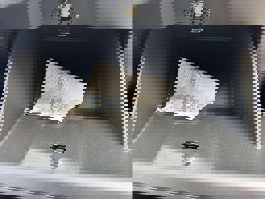 Used 2025 Nissan Versa SV w/ Trunk Package image 24