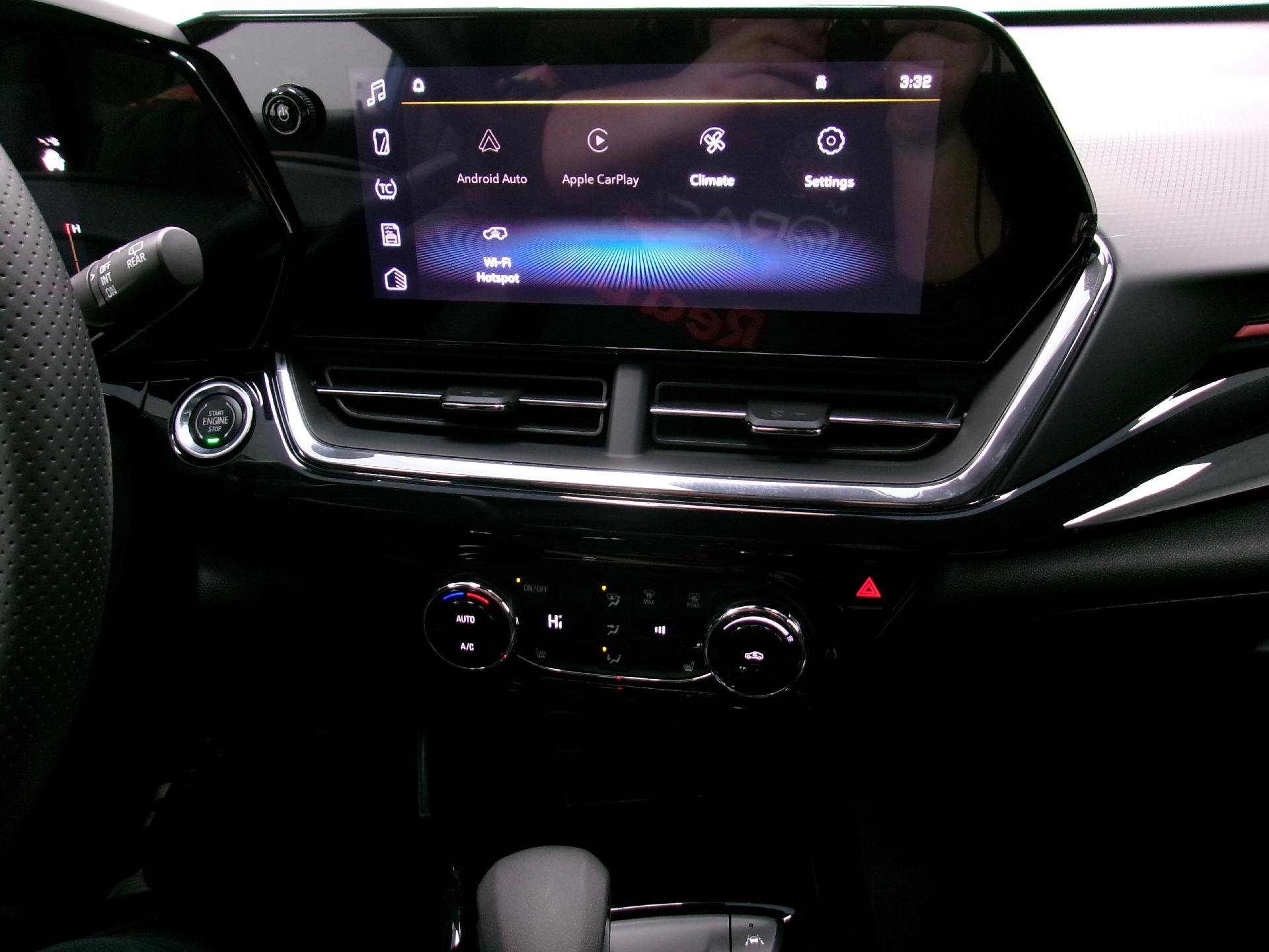 New 2026 Chevrolet Trax RS w/ Driver Confidence Package image 11