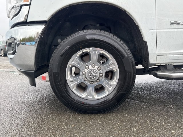 Used 2024 RAM 3500 Big Horn AWD/4WD image 17