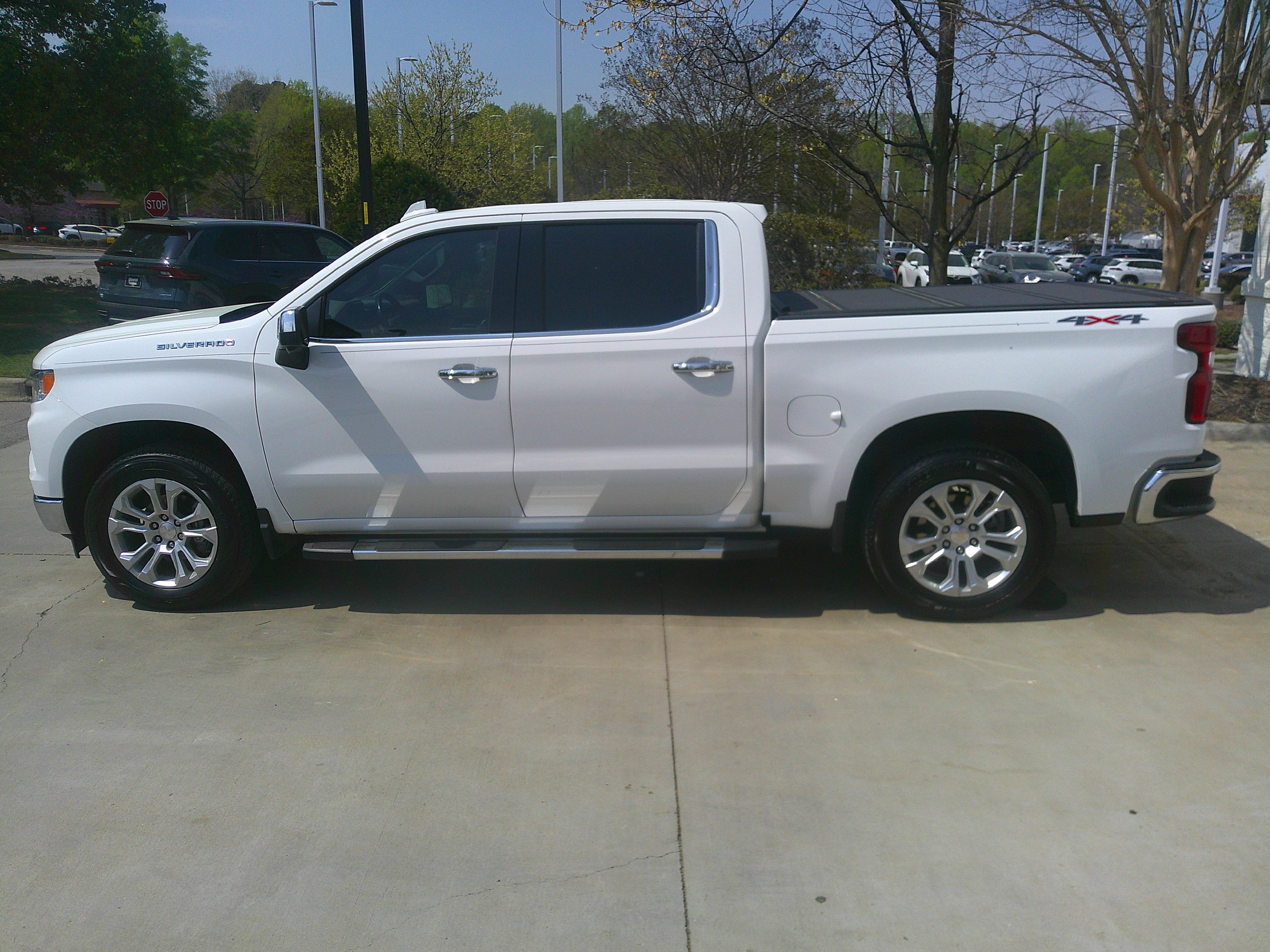 Used 2024 Chevrolet Silverado 1500 LTZ w/ Technology Package image 8