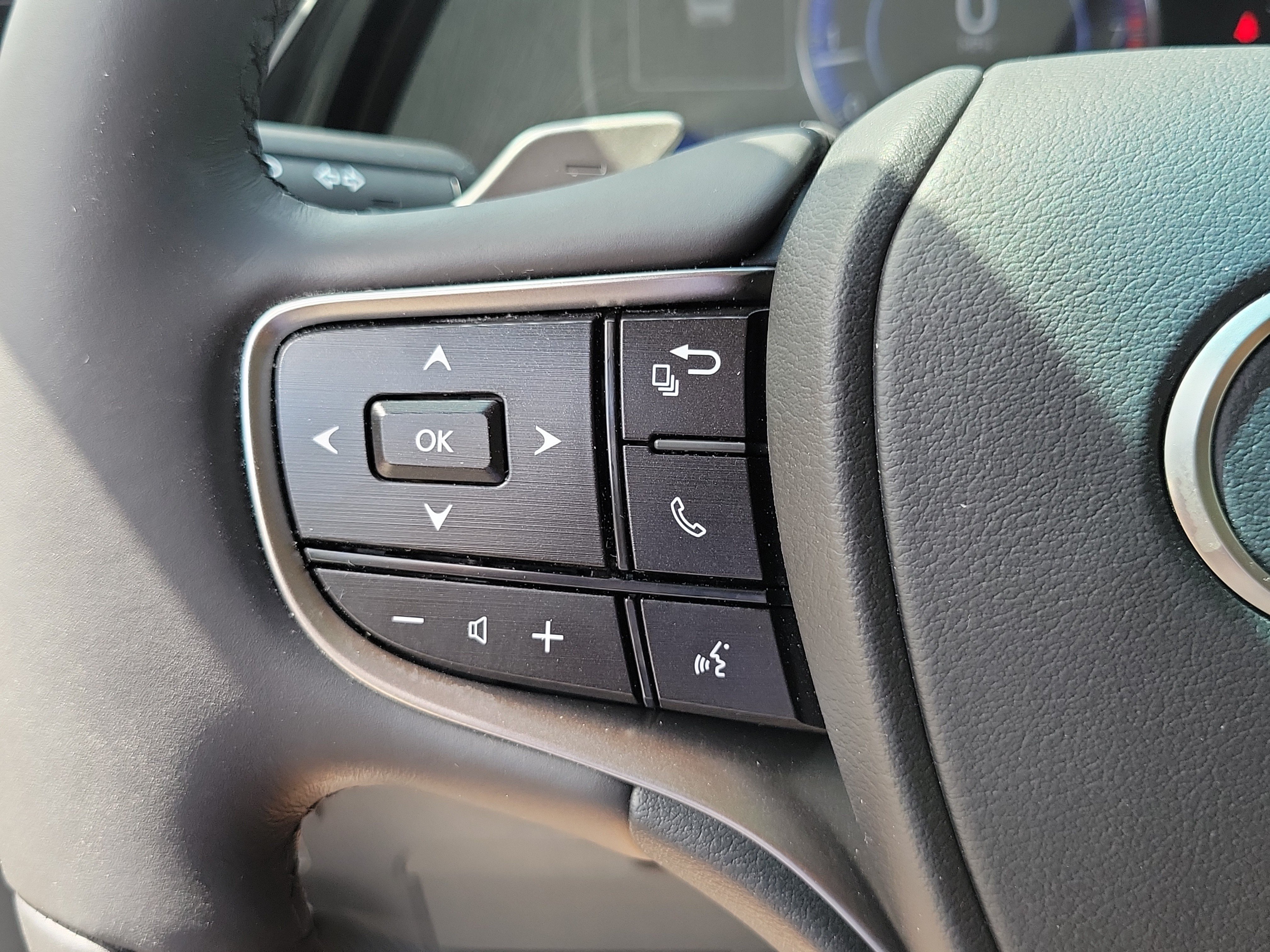 Used 2022 Lexus ES 350 Ultra Luxury w/ Accessory Package 2 FWD image 24