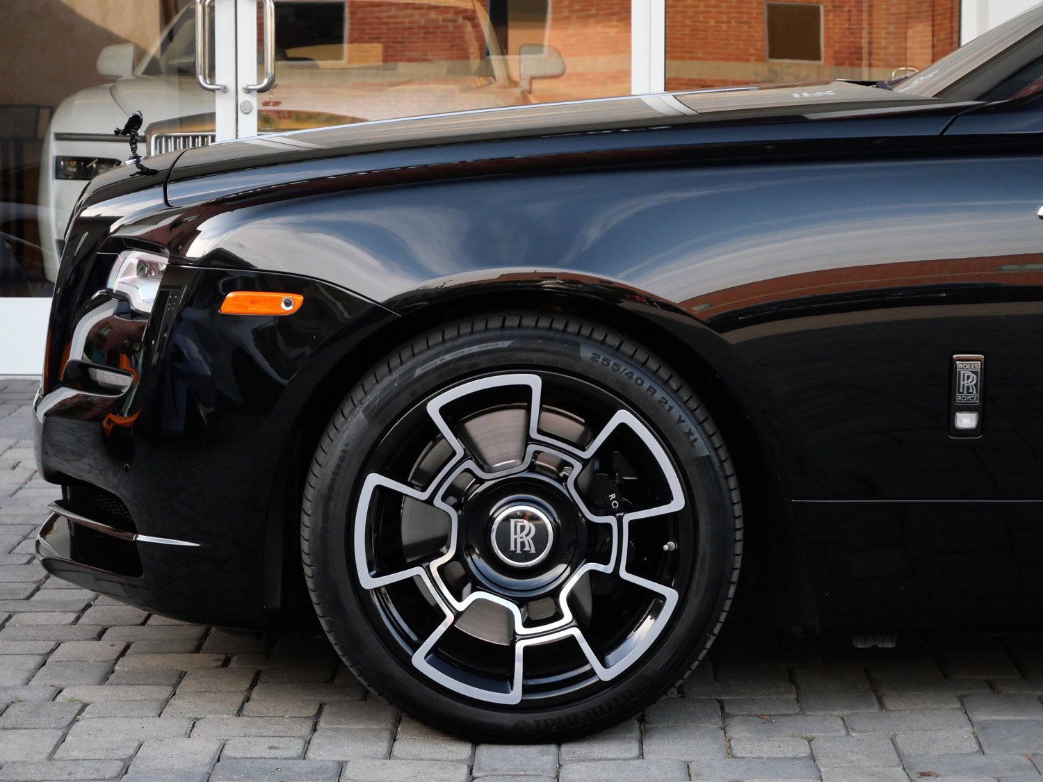 Used 2017 Rolls-Royce Wraith image 12