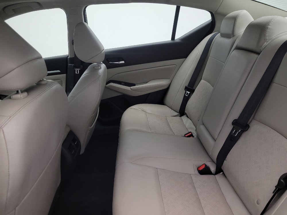 Used 2023 Nissan Altima 2.5 SL FWD image 18