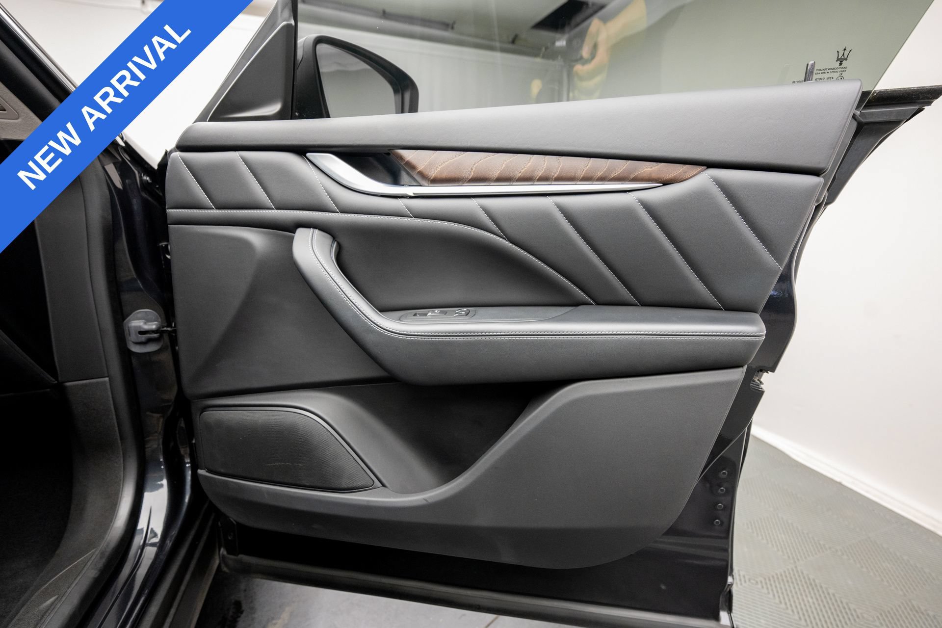 Used 2022 Maserati Levante GT AWD/4WD image 33