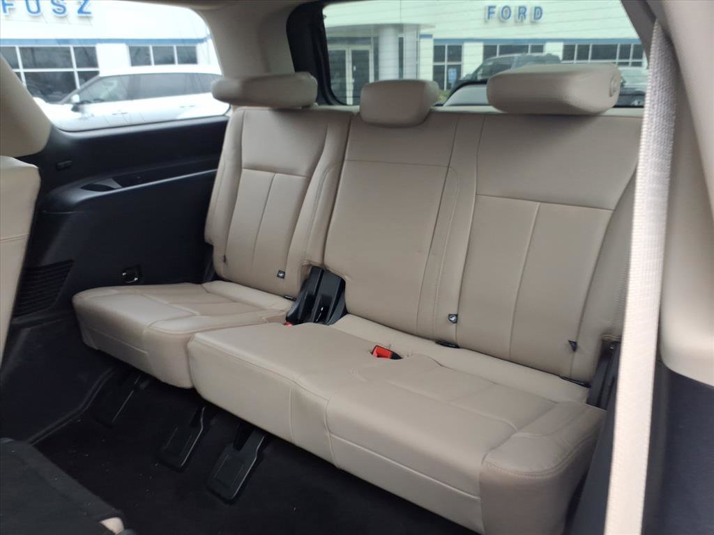 Used 2022 Ford Expedition XLT image 30