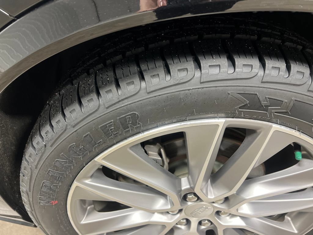 Used 2021 Cadillac XT6 Sport w/ Platinum Package AWD/4WD image 27