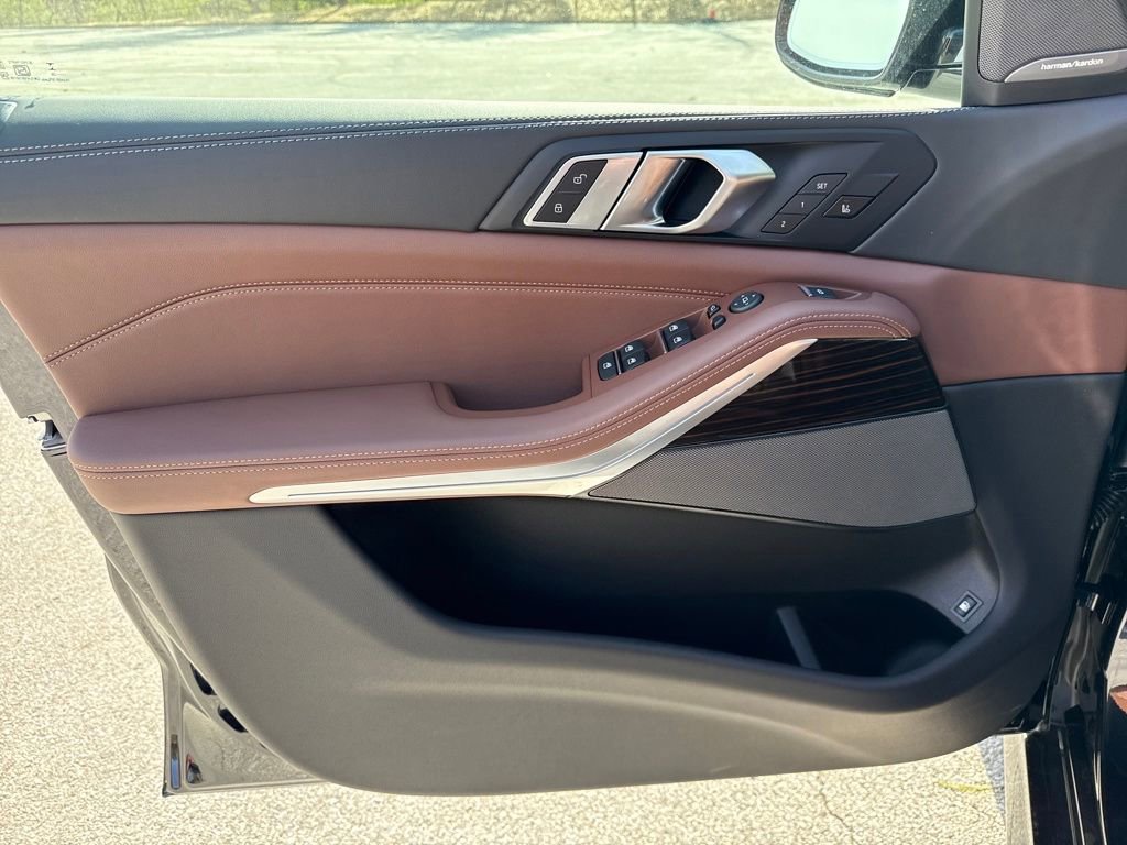 New 2026 BMW X5 xDrive50e image 12