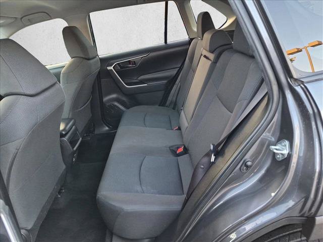 Used 2019 Toyota RAV4 LE w/ Carpet Mat Package FWD image 17