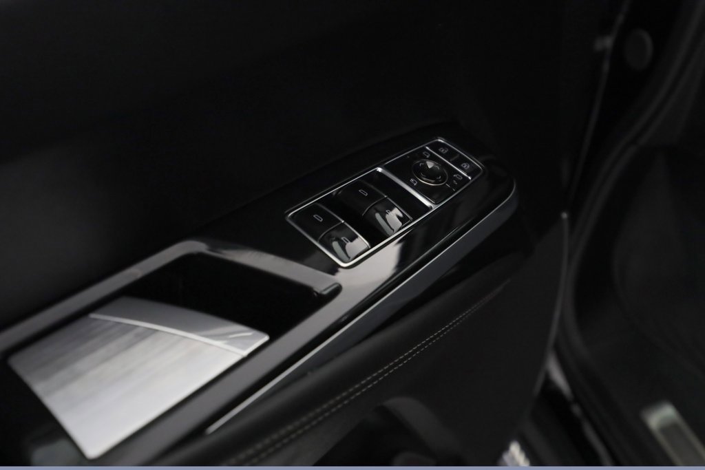 Used 2025 Cadillac Escalade ESV Sport w/ Touring Package image 32