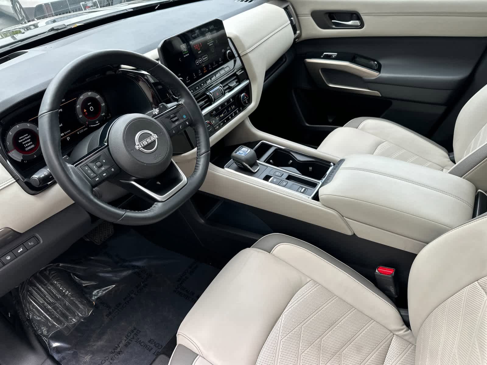 Used 2022 Nissan Pathfinder Platinum w/ Cargo Package FWD image 11