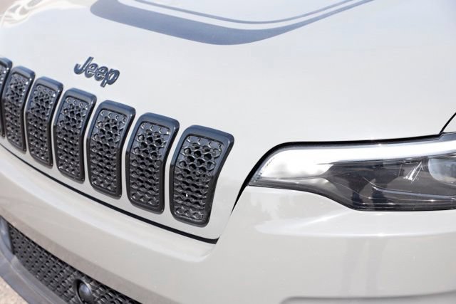 Used 2022 Jeep Cherokee Latitude w/ Sun & Sound Group AWD/4WD image 13