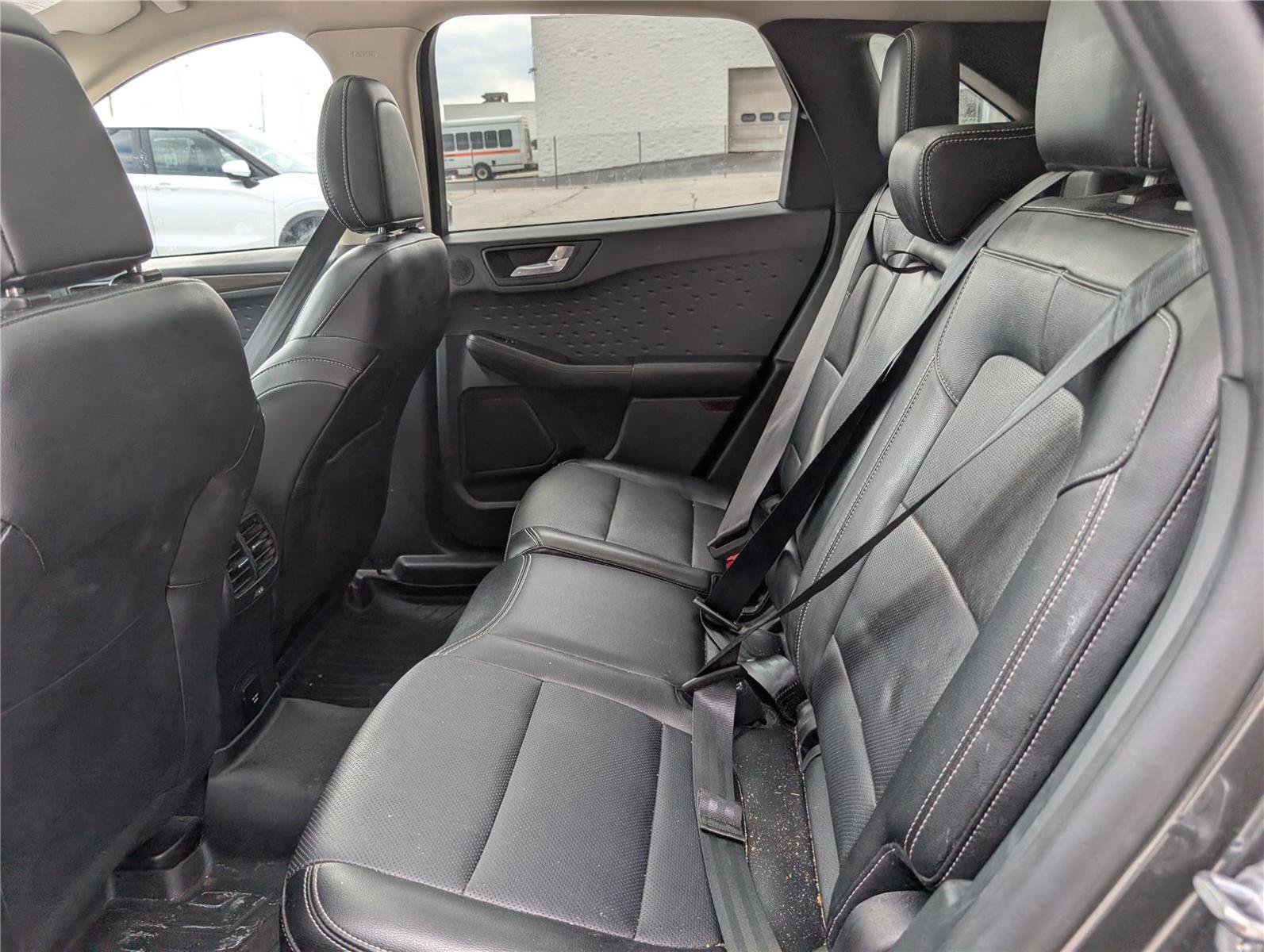 Used 2020 Ford Escape Titanium AWD/4WD image 15