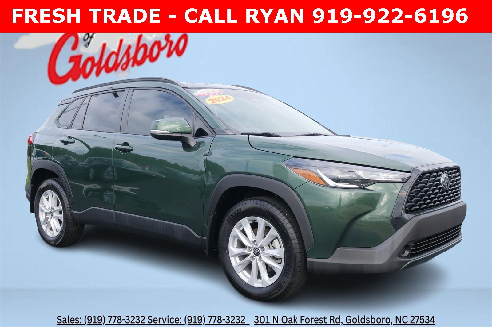 Used 2024 Toyota Corolla Cross LE image 1