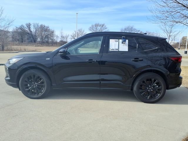 Used 2025 Ford Escape ST-Line Elite w/ Premium Technology Package image 31