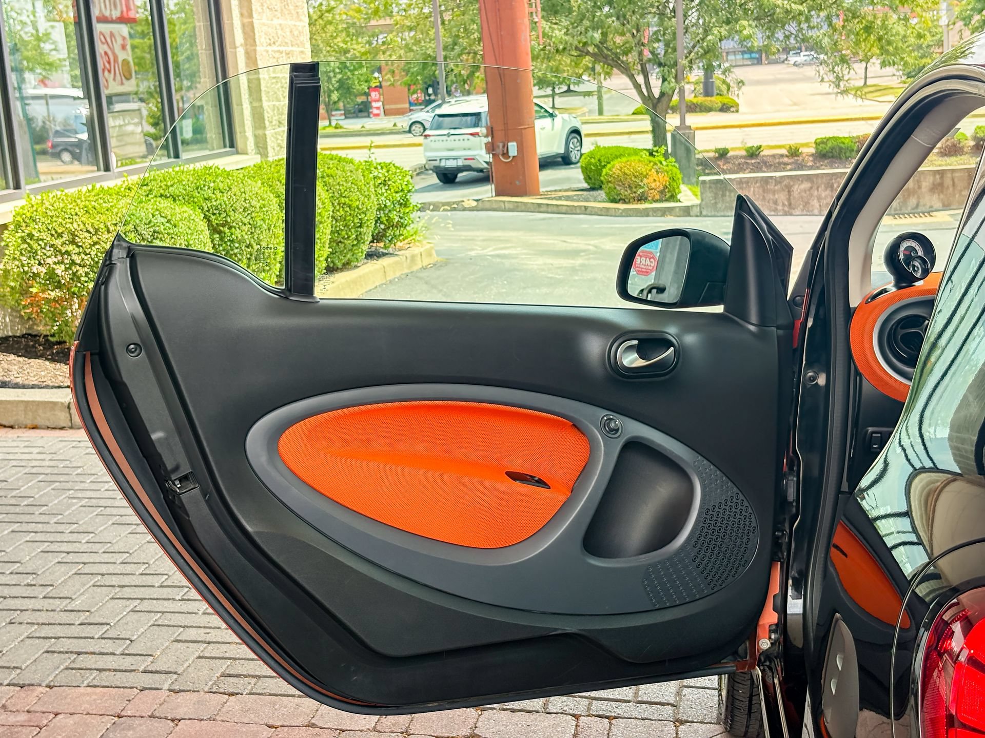 Used 2016 smart fortwo Coupe RWD image 9