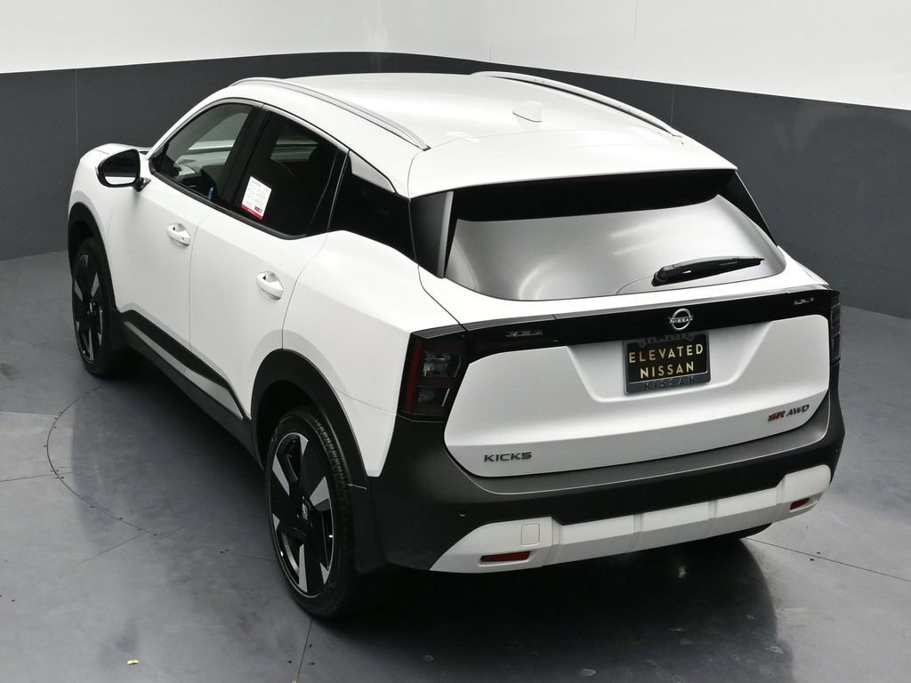 Certified 2025 Nissan Kicks SR image 22