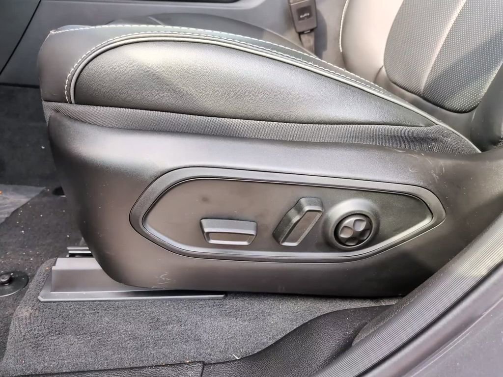 New 2025 Jeep Grand Cherokee L Overland image 22