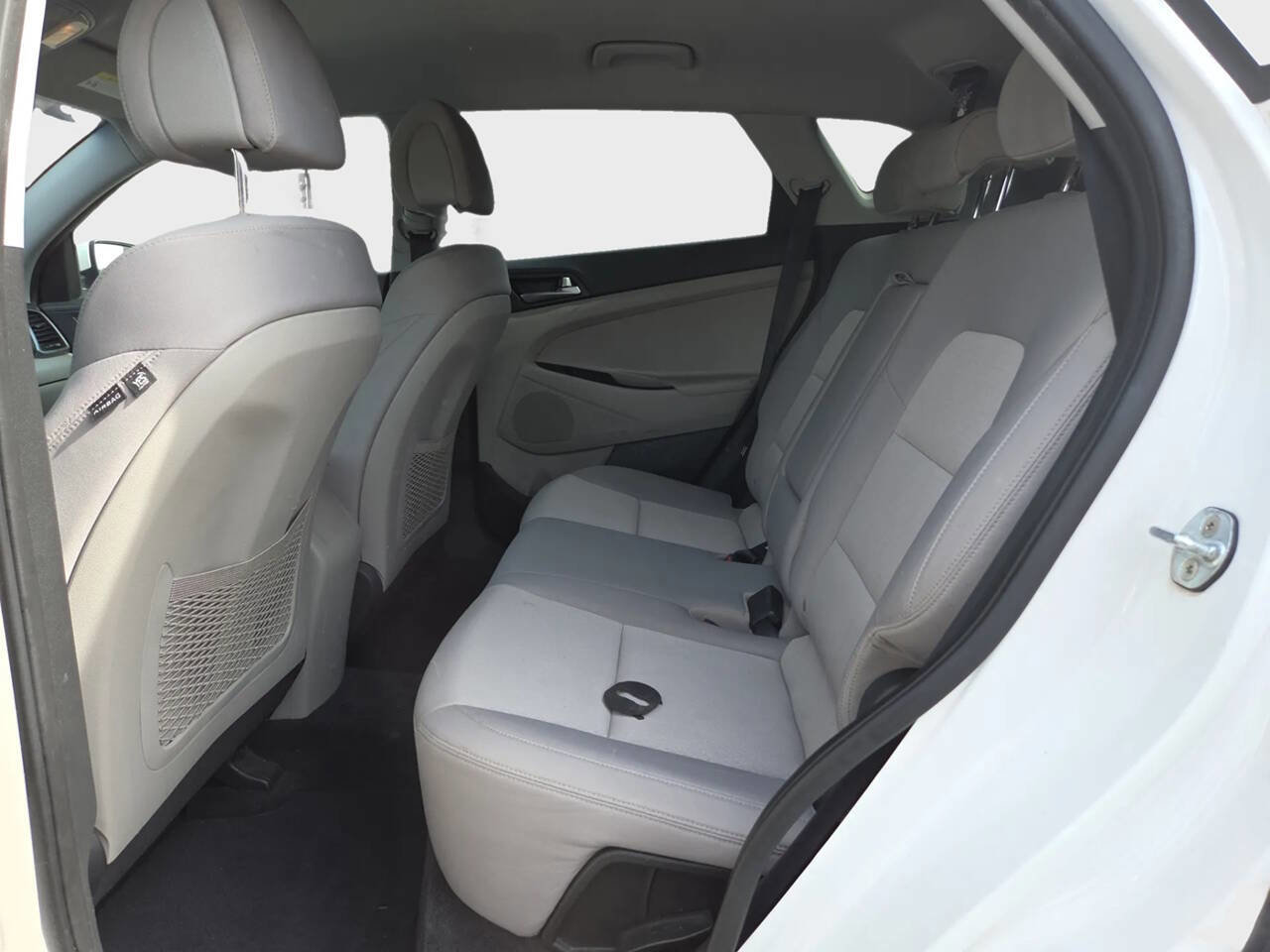 Used 2017 Hyundai Tucson SE image 12